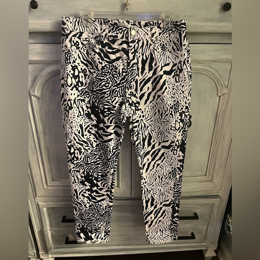 Tyler Boe Black‎ & White Animal Print Twill Frayed Jean